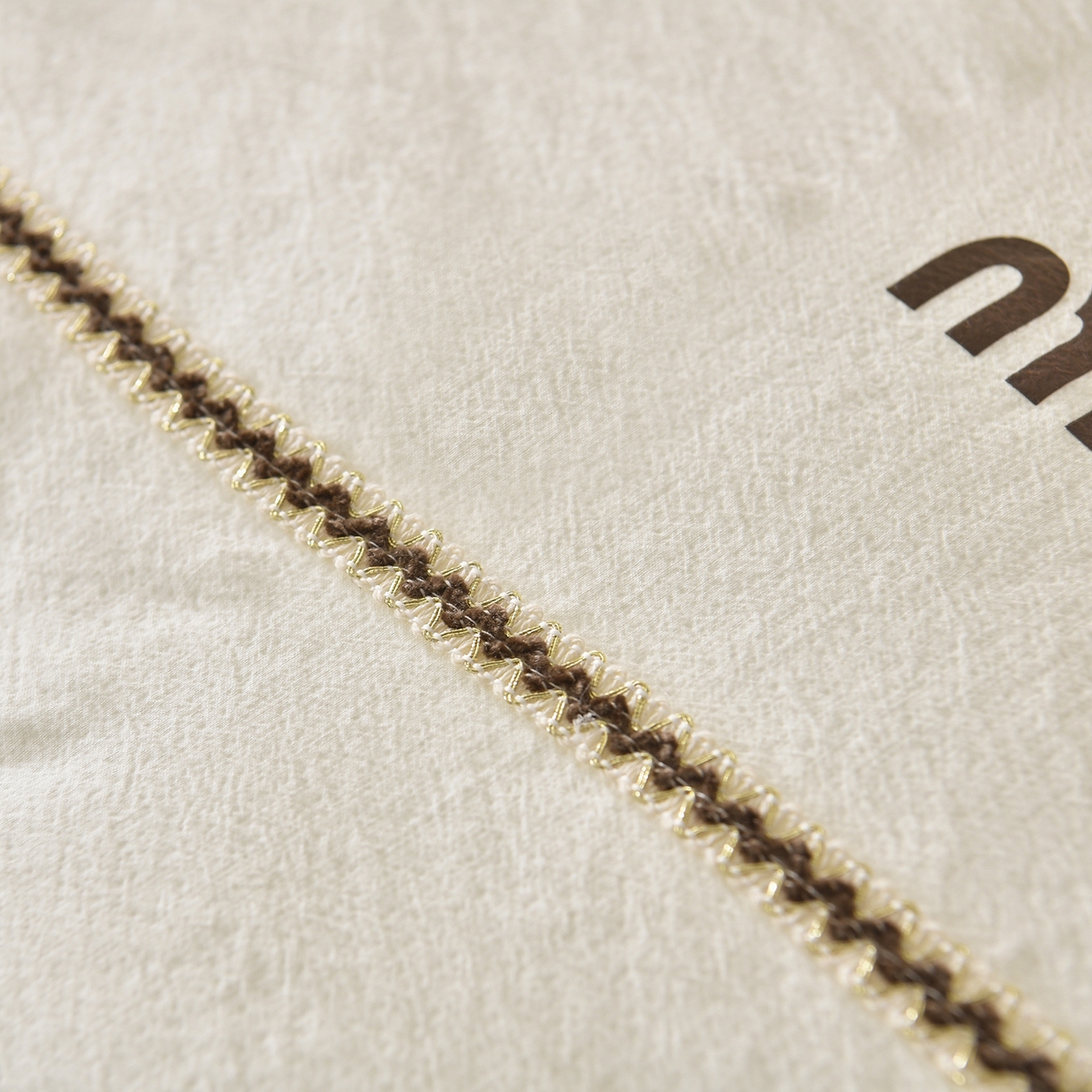 91家纺网 家纺一手货源 找家纺 （总）典曼家纺 2025新款蕾丝球球熊被子被芯