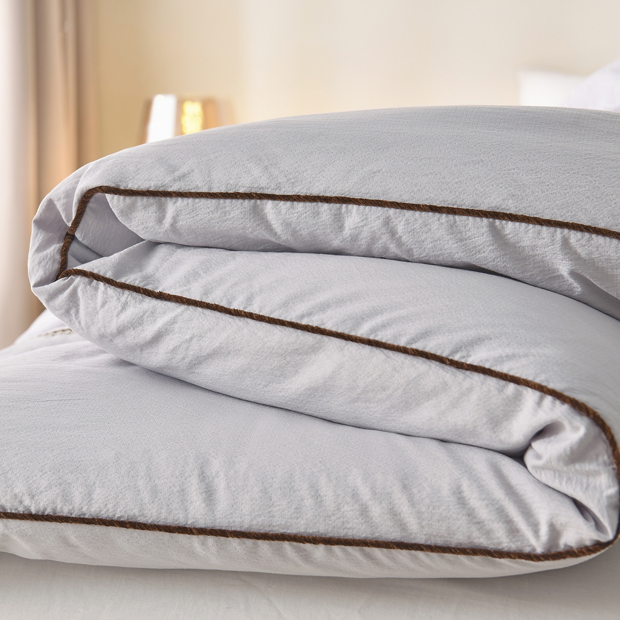 91家纺网 家纺一手货源 找家纺 典曼家纺 2025新款蕾丝球球熊被子被芯 蕾丝球球熊 星空灰