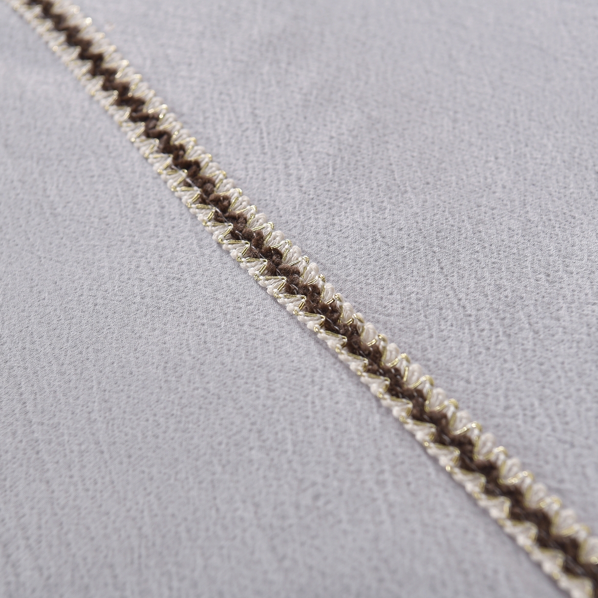 91家纺网 家纺一手货源 找家纺 典曼家纺 2025新款蕾丝球球熊被子被芯 蕾丝球球熊 星空灰