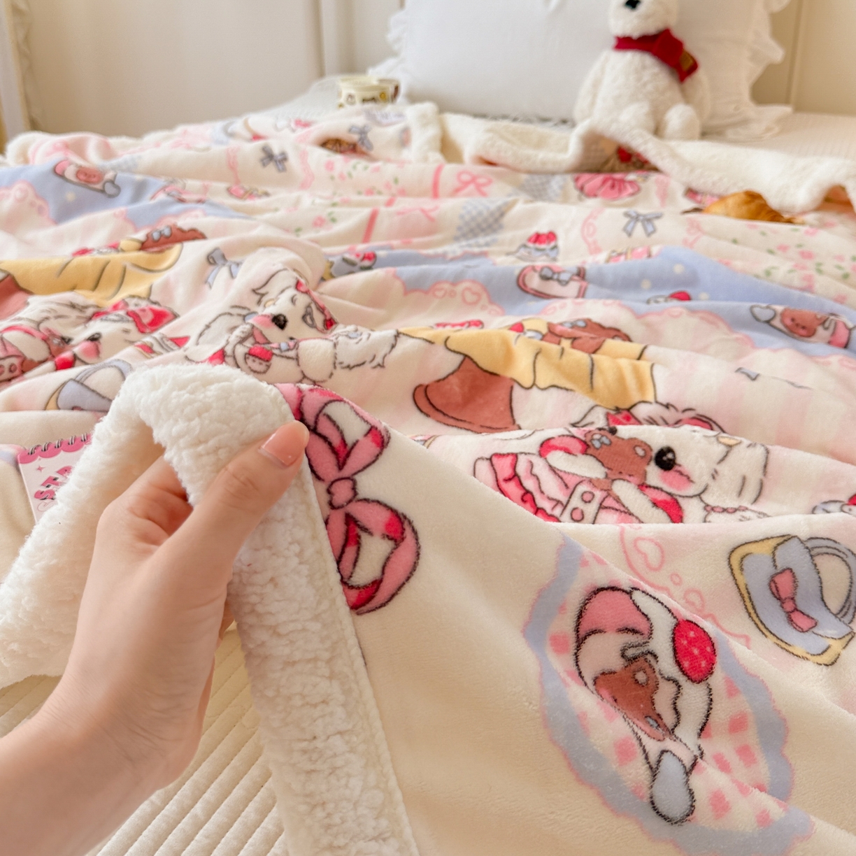 91家纺网 家纺一手货源 找家纺 沐慕 2025新款牛奶绒拼羊羔绒毛毯盖毯毯子 毛毯-洛丽塔