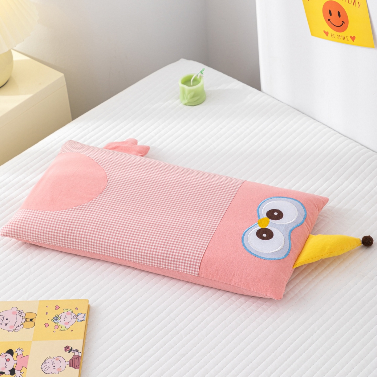91家纺网 家纺一手货源 找家纺 （总）仁宇枕业 2025新款全棉纯棉卡通格子儿童荞麦枕枕头枕芯