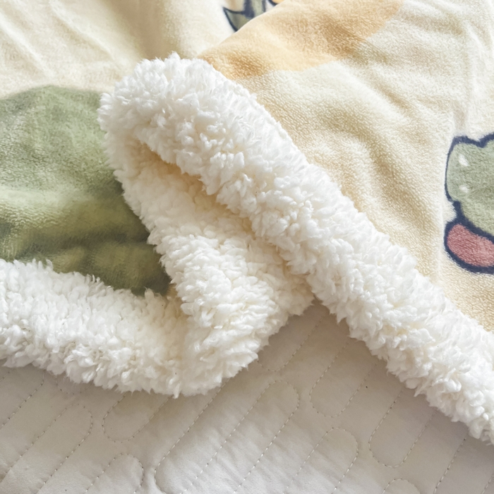 91家纺网 家纺一手货源 找家纺 沐慕 2025新款牛奶绒拼羊羔绒毛毯盖毯毯子 毛毯-绿色爱心兔