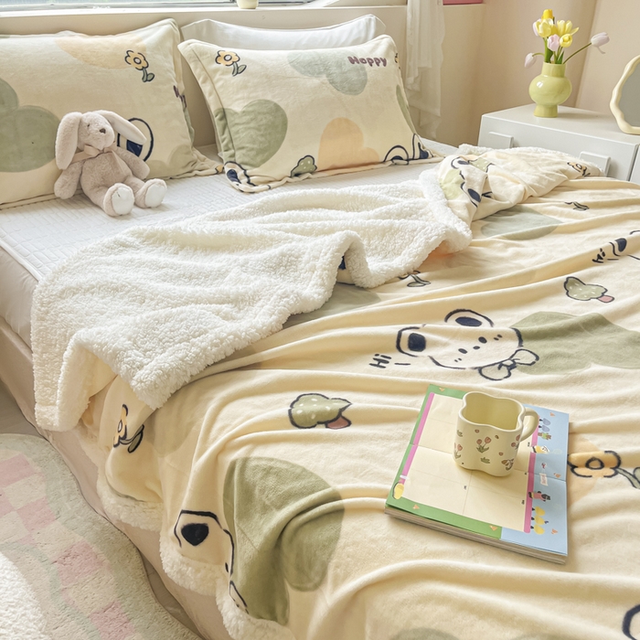 91家纺网 家纺一手货源 找家纺 沐慕 2025新款牛奶绒拼羊羔绒毛毯盖毯毯子 毛毯-绿色爱心兔