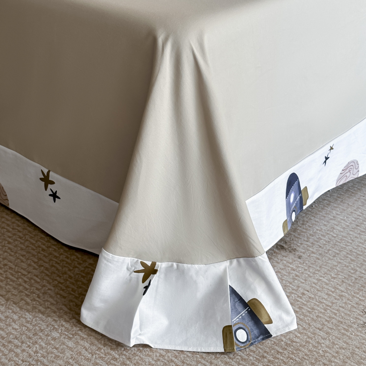 91家纺网 家纺一手货源 找家纺 大柏树 2025新款全棉磨毛印花四件套系列(可定制) 遨游太空