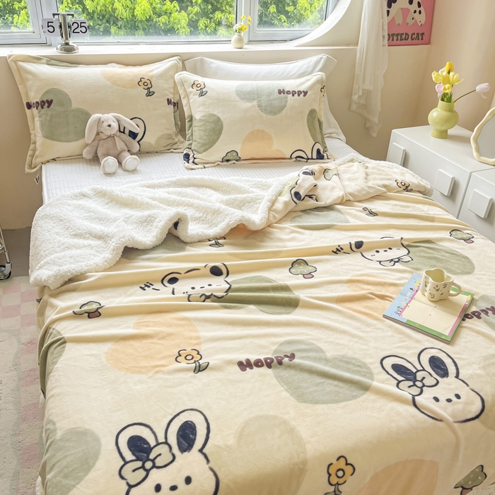 91家纺网 家纺一手货源 找家纺 沐慕 2025新款牛奶绒拼羊羔绒毛毯盖毯毯子 毛毯-绿色爱心兔