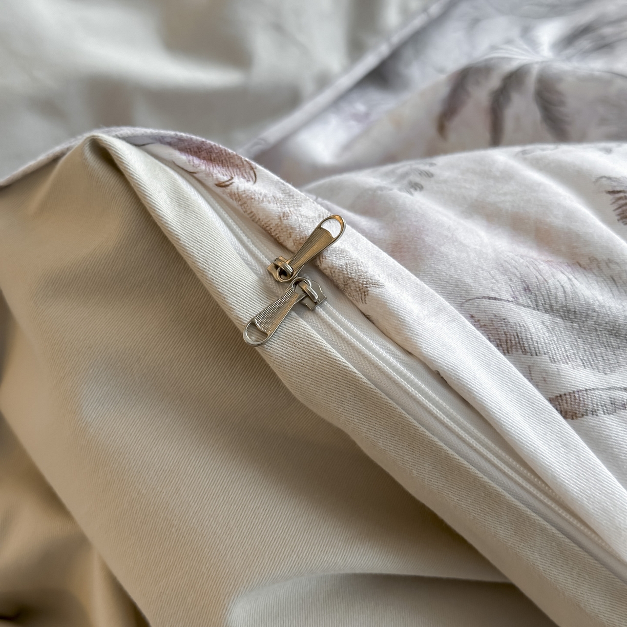 91家纺网 家纺一手货源 找家纺 大柏树 2025新款全棉磨毛印花四件套系列(可定制) 椿野集-米