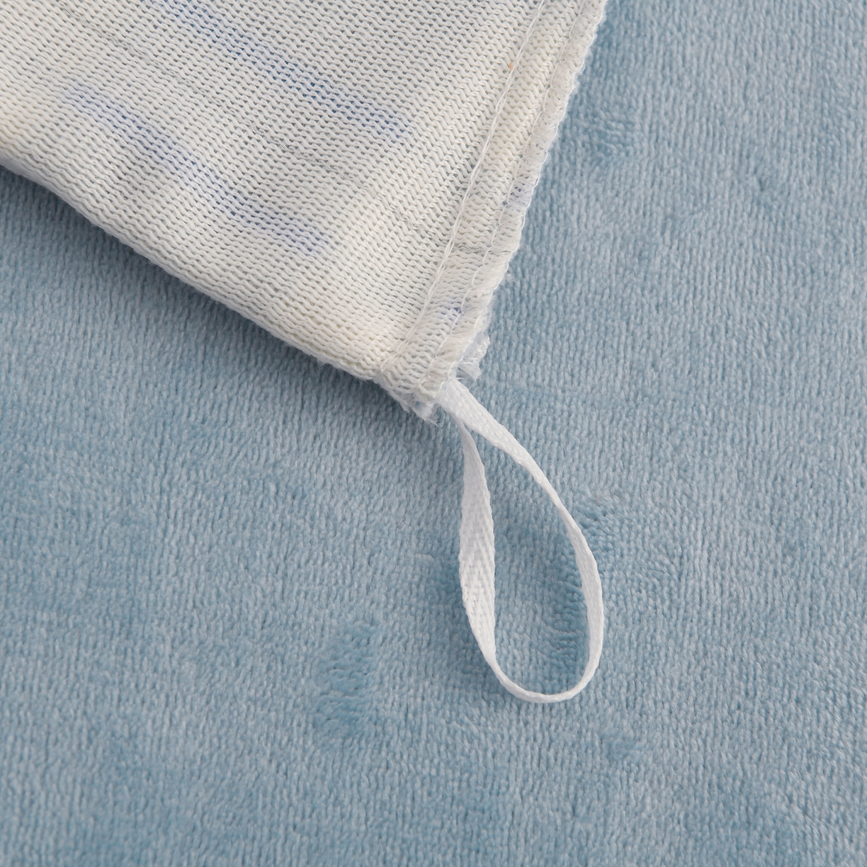 91家纺网 家纺一手货源 找家纺 紫月轩家纺 2025新款A类牛奶绒小清新印花四件套 喵格童话