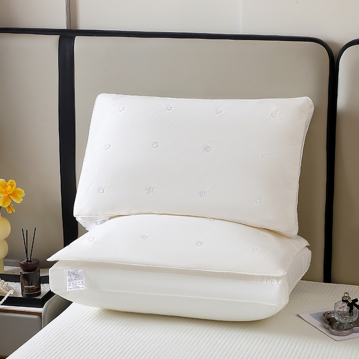 91家纺网 家纺一手货源 找家纺 （总）仁宇枕业 2025新款全棉纯棉豌豆花蚕丝二合一大红色婚庆枕枕头枕芯