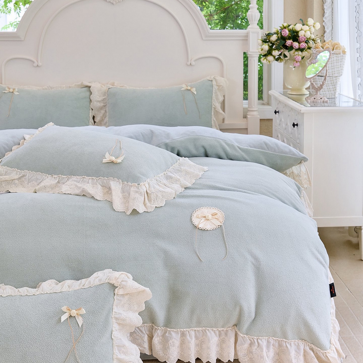 91家纺网 家纺一手货源 找家纺 玖玖爱家纺 2025新款高克重法式甜美特软艾尼绒四件套 灰绿