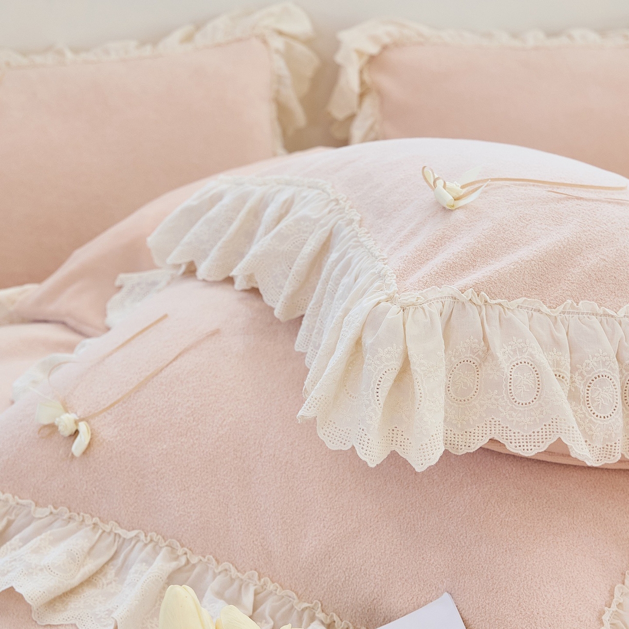 91家纺网 家纺一手货源 找家纺 玖玖爱家纺 2025新款高克重法式甜美特软艾尼绒四件套 帛玉