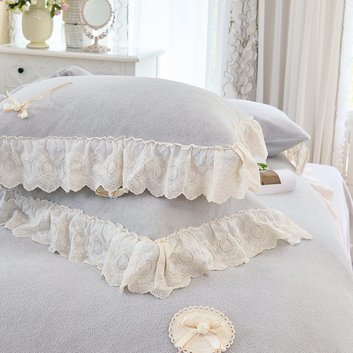 91家纺网 家纺一手货源 找家纺 玖玖爱家纺 2025新款高克重法式甜美特软艾尼绒四件套 砖石灰