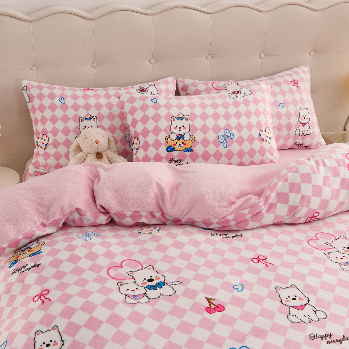 91家纺网 家纺一手货源 找家纺 紫月轩家纺 2025新款A类牛奶绒小清新印花四件套 甜心喵