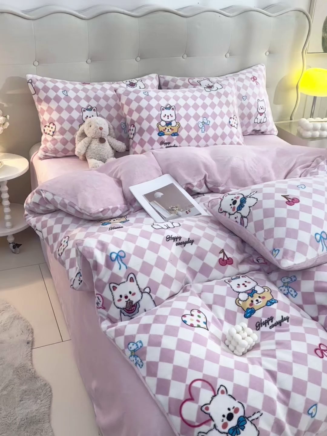 91家纺网 家纺一手货源 找家纺 紫月轩家纺 2025新款A类牛奶绒小清新印花四件套 甜心喵