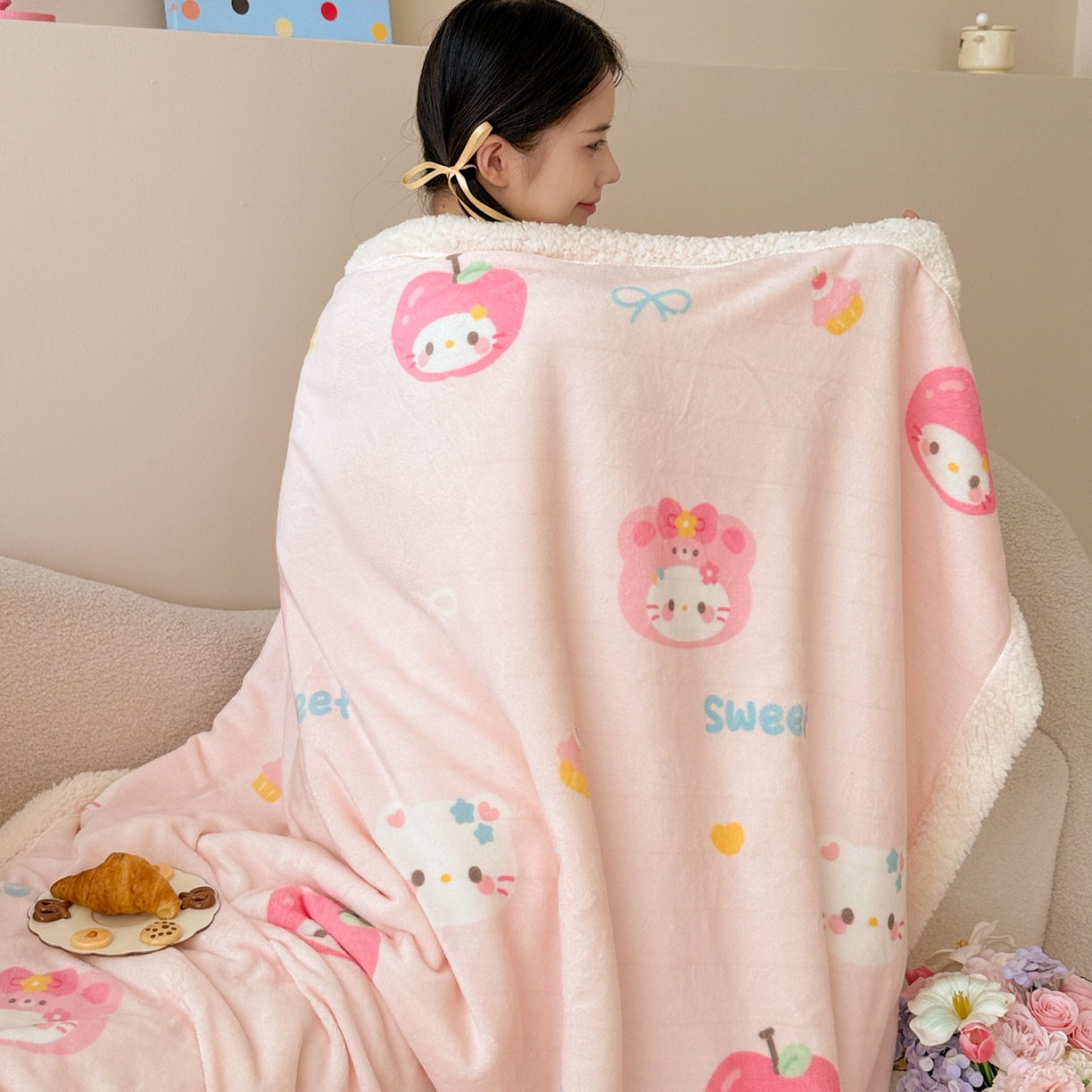 91家纺网 家纺一手货源 找家纺 沐慕 2025新款牛奶绒拼羊羔绒毛毯盖毯毯子 毛毯-苹果猫猫