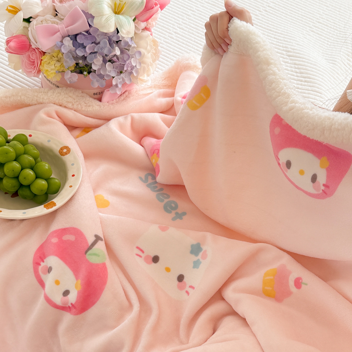 91家纺网 家纺一手货源 找家纺 沐慕 2025新款牛奶绒拼羊羔绒毛毯盖毯毯子 毛毯-苹果猫猫