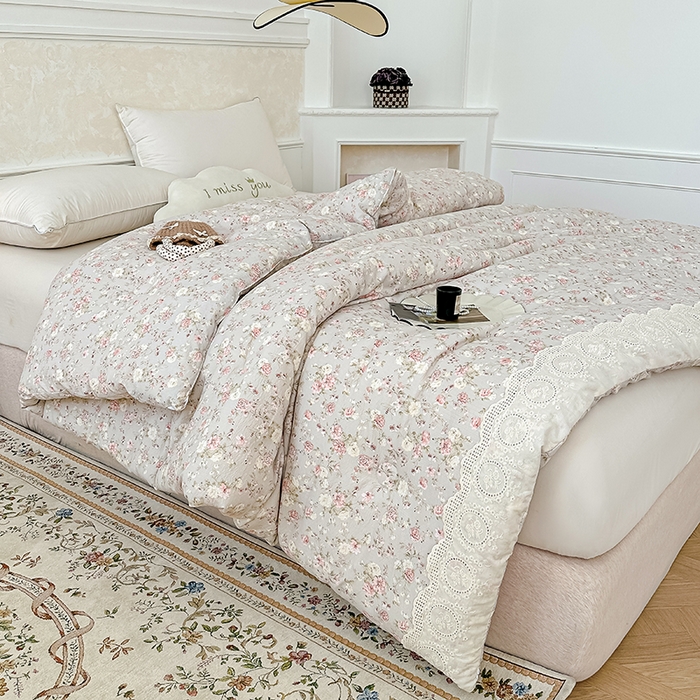 91家纺网 家纺一手货源 找家纺 芯恋 25年新款亚麻风全棉花边云感冬被四季被加厚冬被 瑰丽