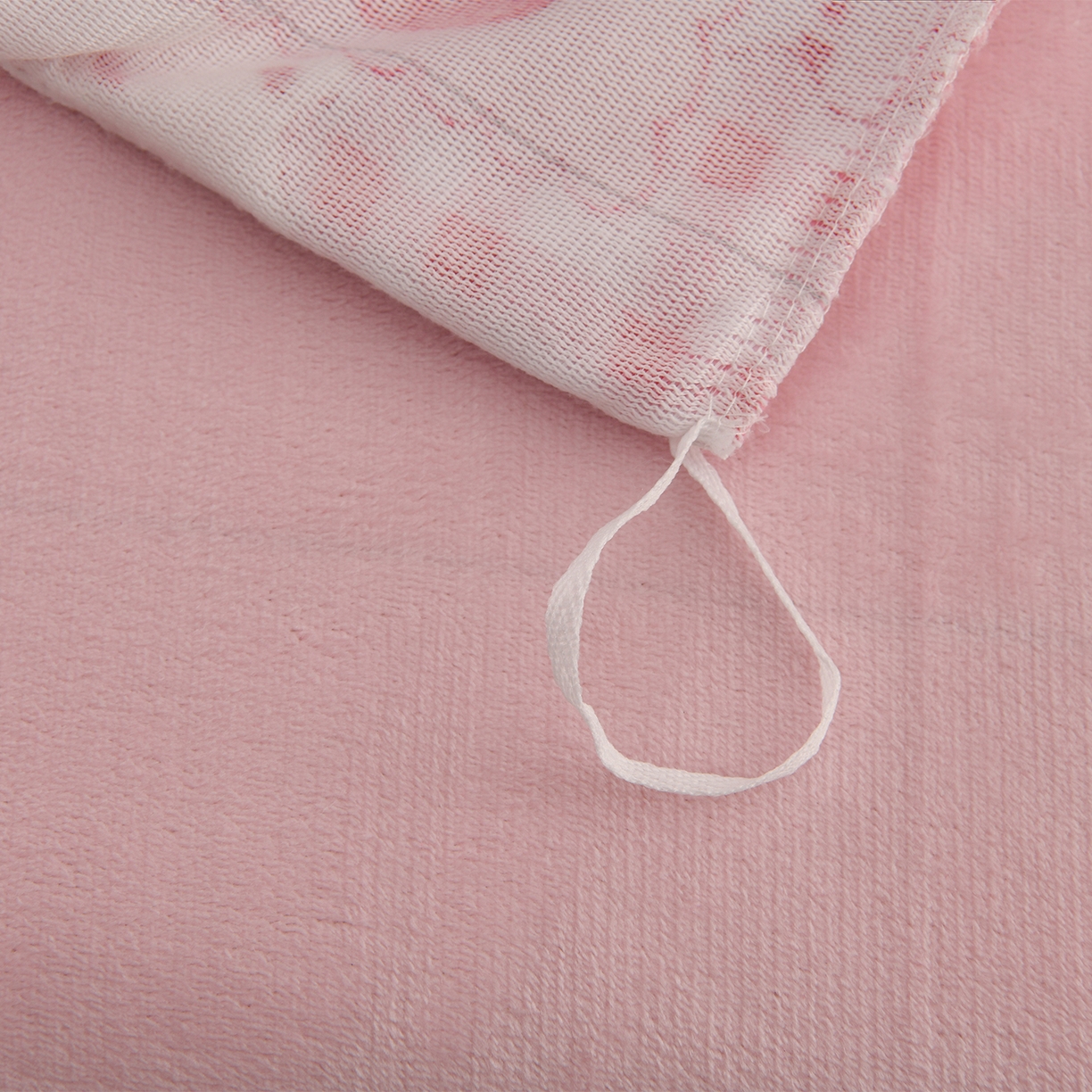 91家纺网 家纺一手货源 找家纺 紫月轩家纺 2025新款A类牛奶绒小清新印花四件套 草莓格韵