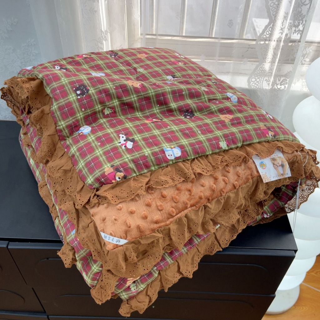91家纺网 家纺一手货源 找家纺 暖居 2025新款纯棉花边款春秋豆豆被四季通用 圣诞