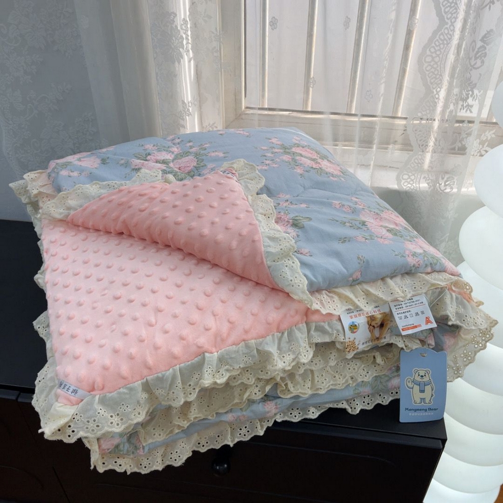 91家纺网 家纺一手货源 找家纺 暖居 2025新款纯棉花边款春秋豆豆被四季通用 苏里南