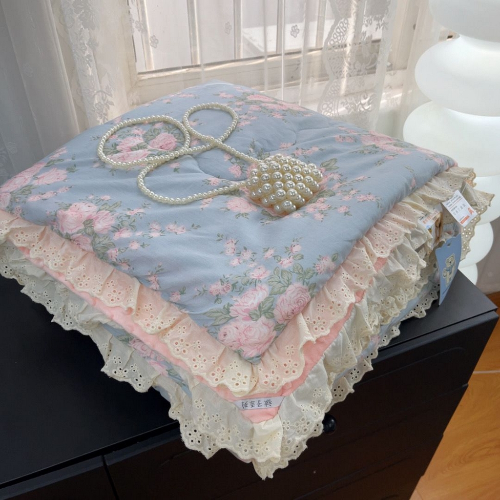 91家纺网 家纺一手货源 找家纺 暖居 2025新款纯棉花边款春秋豆豆被四季通用 苏里南