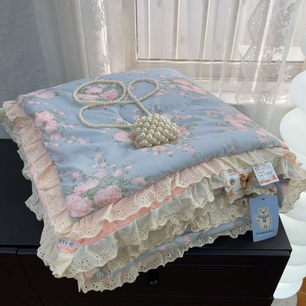 91家纺网 家纺一手货源 找家纺 暖居 2025新款纯棉花边款春秋豆豆被四季通用 苏里南