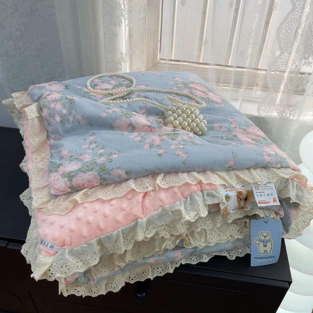 91家纺网 家纺一手货源 找家纺 暖居 2025新款纯棉花边款春秋豆豆被四季通用 苏里南