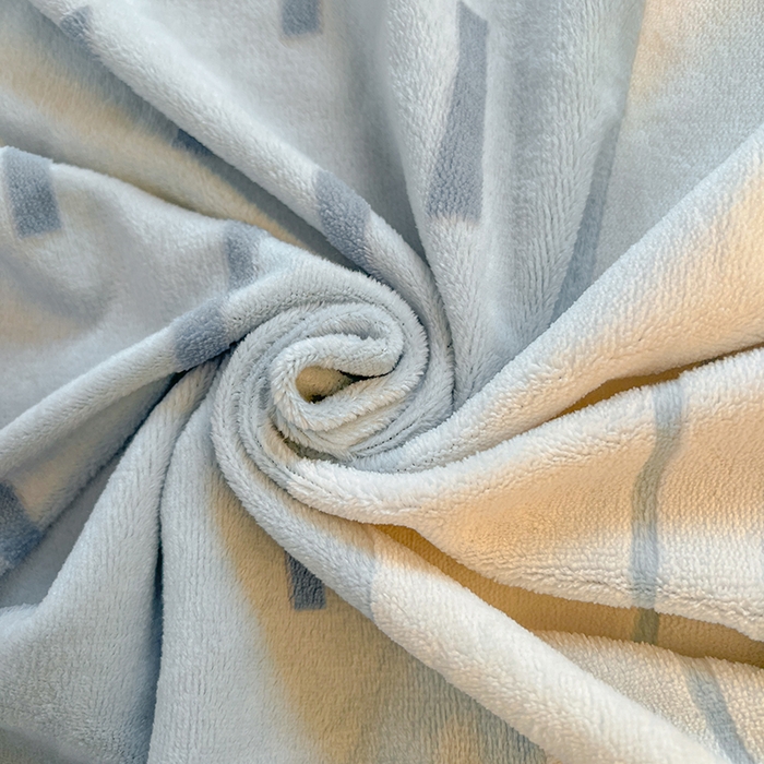 91家纺网 家纺一手货源 找家纺 莱茵家居 2025新款高克重牛奶绒烂花四件套 眠语-蓝