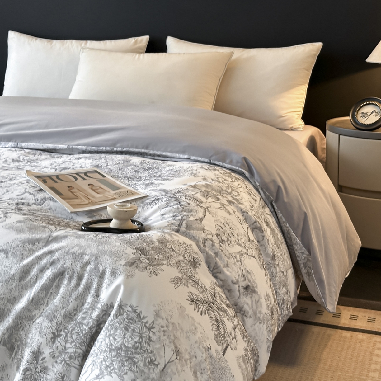 91家纺网 家纺一手货源 找家纺 大柏树 2025新款全棉磨毛印花单被套系列（可定制） 浮生-灰