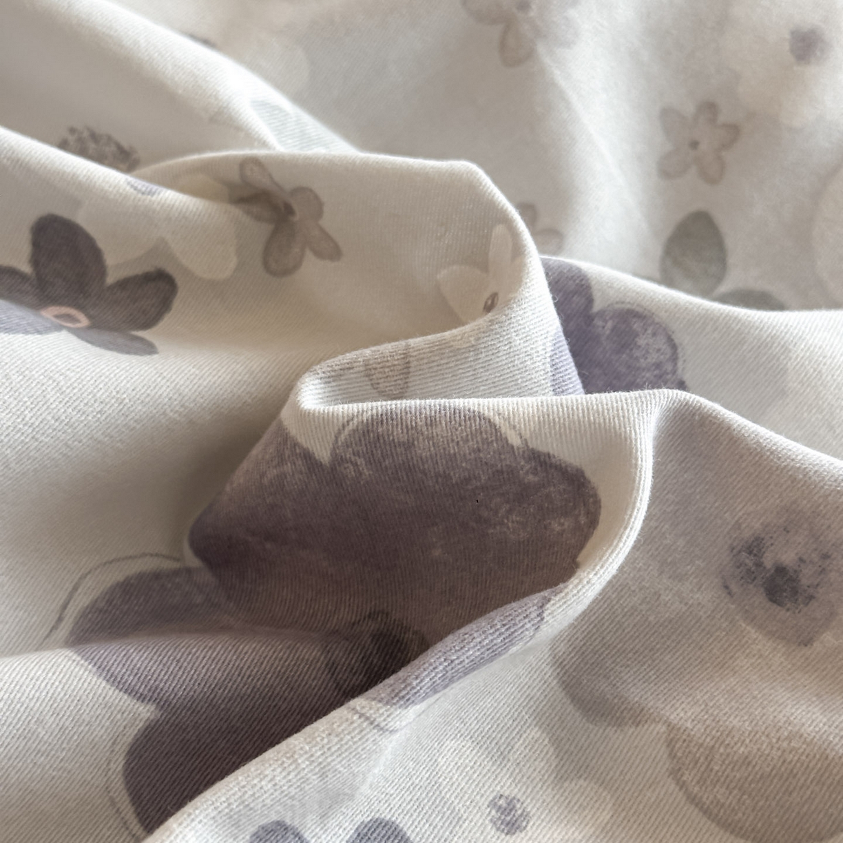 91家纺网 家纺一手货源 找家纺 大柏树 2025新款全棉磨毛印花单被套系列（可定制） 涧菓-紫