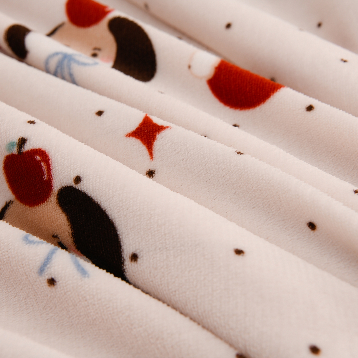 91家纺网 家纺一手货源 找家纺 紫月轩家纺 2025新款A类牛奶绒小清新印花四件套 点点萌园