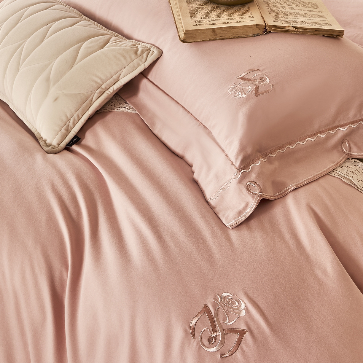 91家纺网 家纺一手货源 找家纺 （总）玖玖爱家纺 2025新款亲肤柔软婴肤棉四件套-小邂逅