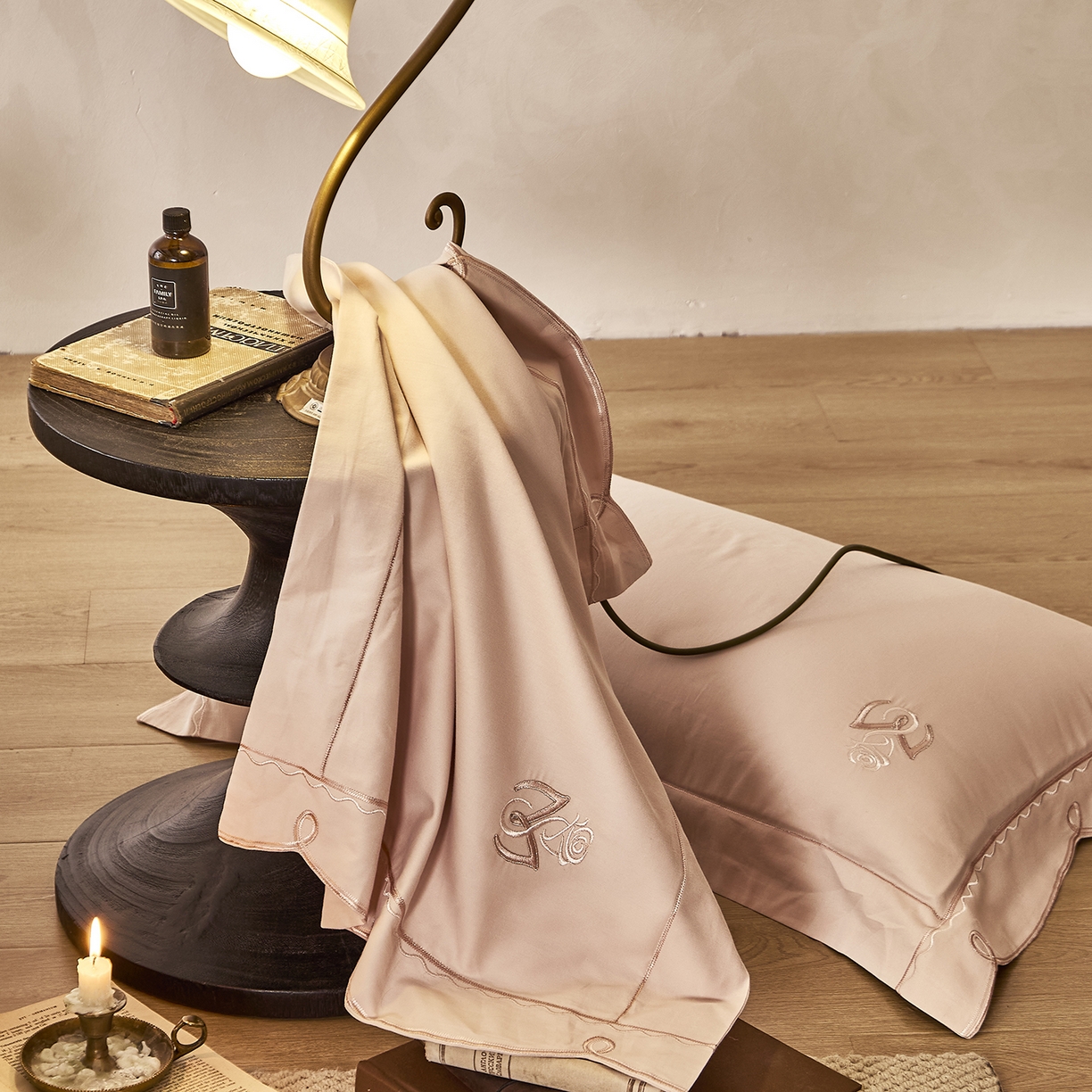 91家纺网 家纺一手货源 找家纺 玖玖爱家纺 2025新款亲肤柔软婴肤棉四件套-小邂逅 小邂逅-银牡丹