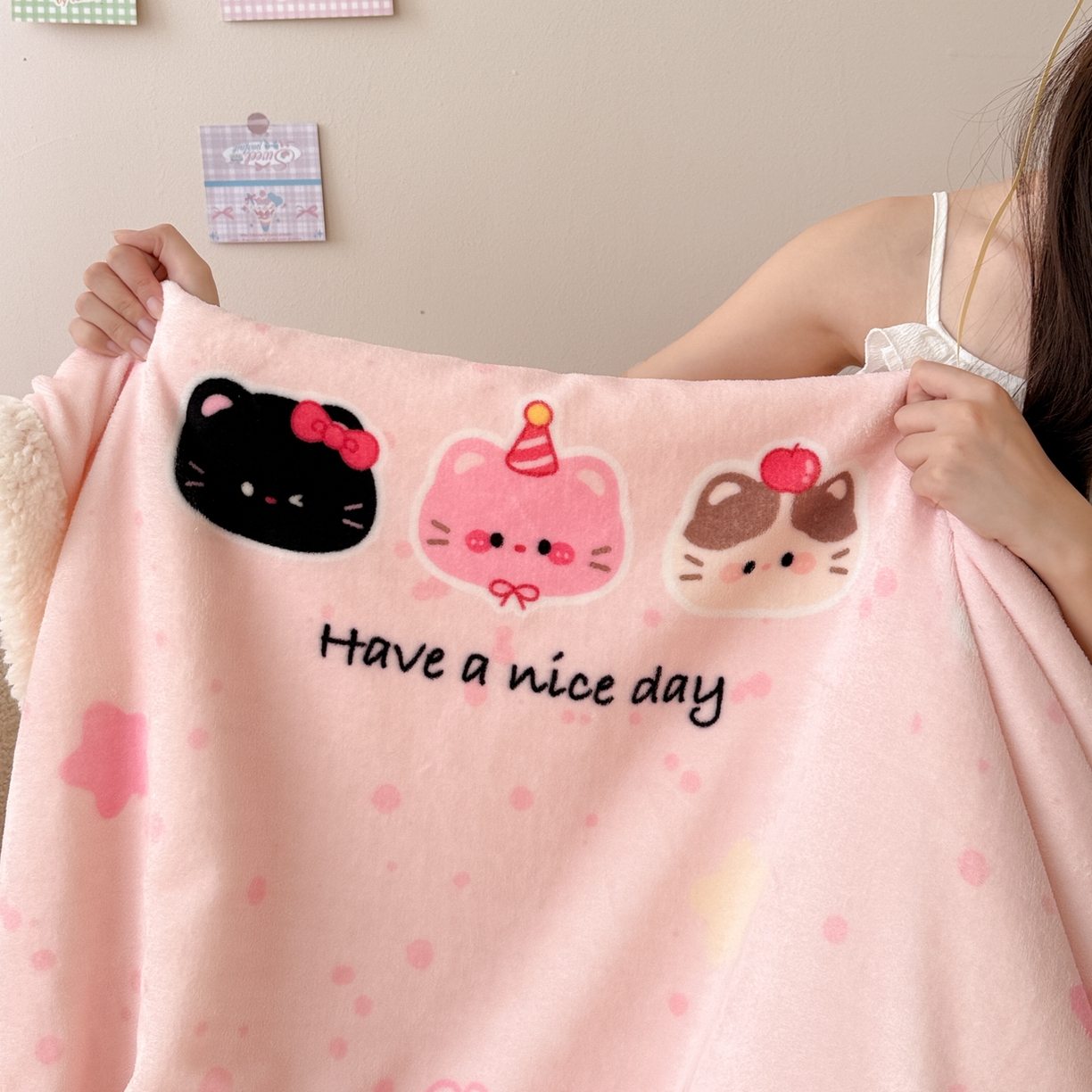 91家纺网 家纺一手货源 找家纺 沐慕 2025新款牛奶绒拼羊羔绒毛毯盖毯毯子 毛毯-三只小猫