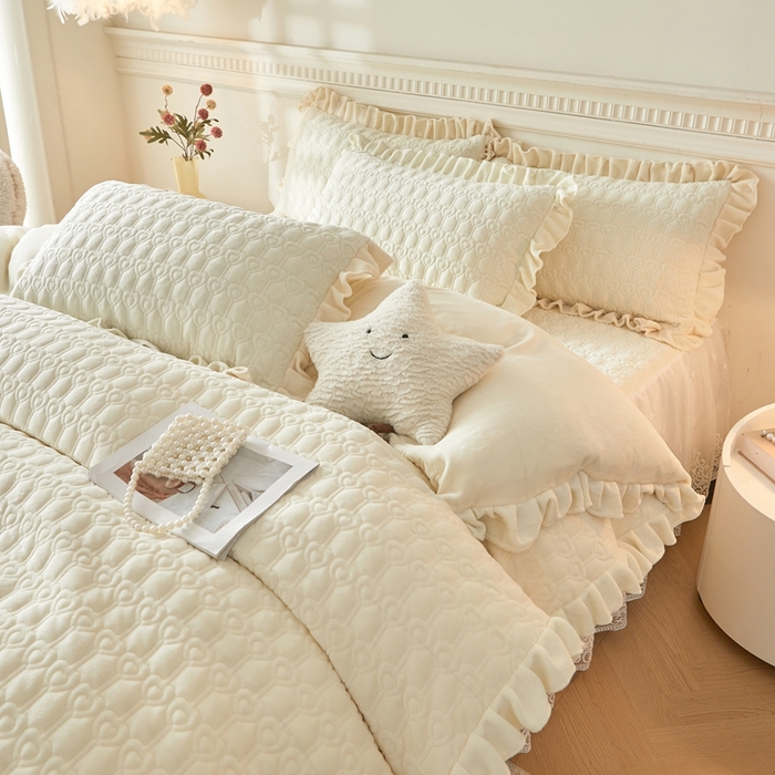 91家纺网 家纺一手货源 找家纺 （总）怡源梦 2025新款A类牛奶绒夹棉床裙单件-甜心公主系列