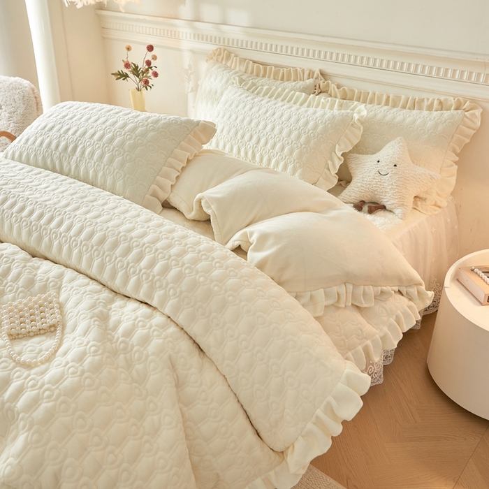 91家纺网 家纺一手货源 找家纺 （总）怡源梦 2025新款A类牛奶绒夹棉床裙单件-甜心公主系列