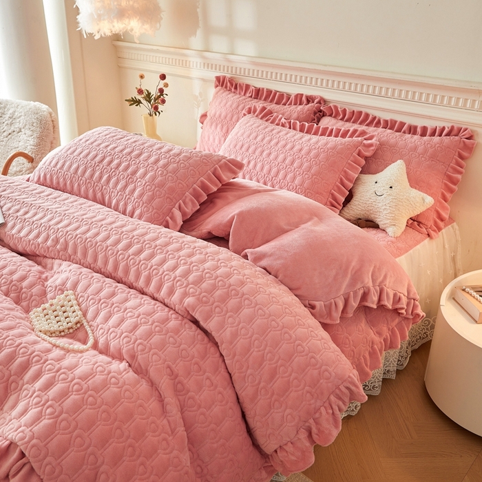 91家纺网 家纺一手货源 找家纺 怡源梦 2025新款A类牛奶绒夹棉床裙单件-甜心公主系列 粉玉色