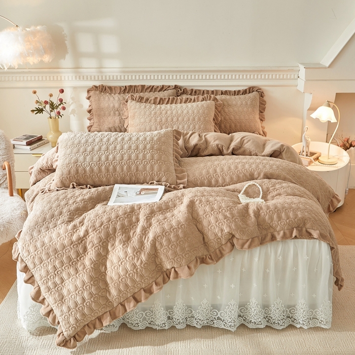 91家纺网 家纺一手货源 找家纺 怡源梦 2025新款A类牛奶绒夹棉床裙单件-甜心公主系列 咖色