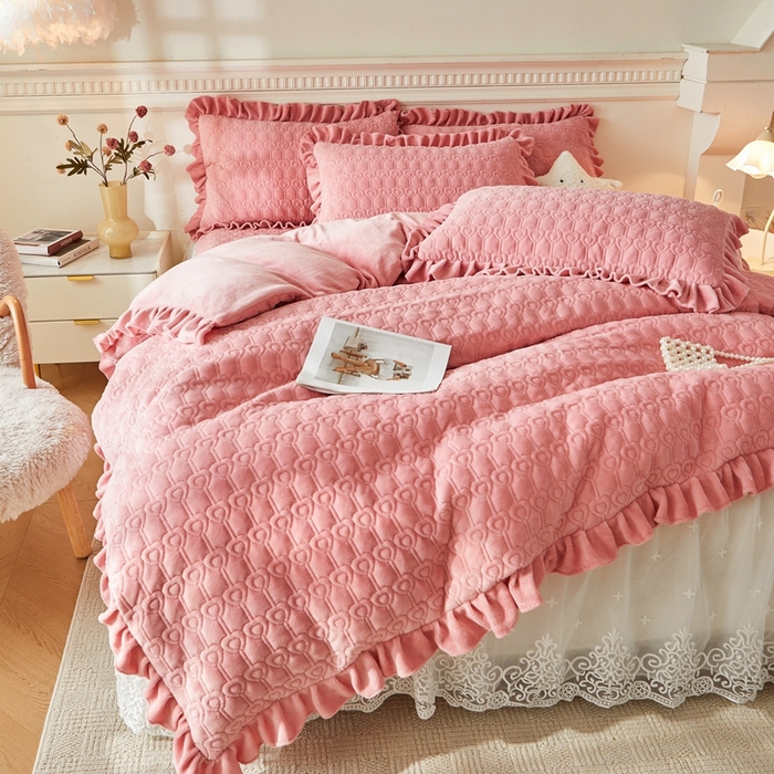 91家纺网 家纺一手货源 找家纺 怡源梦 2025新款A类牛奶绒夹棉床裙单件-甜心公主系列 粉玉色