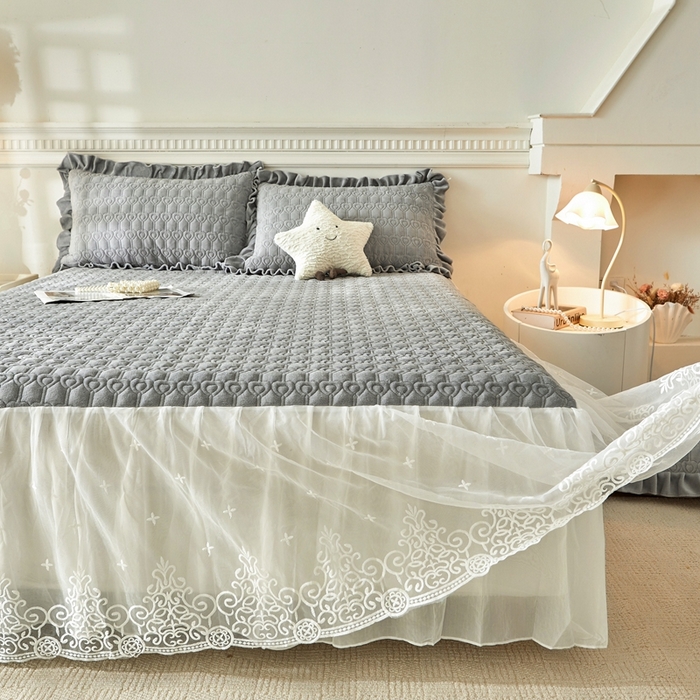 91家纺网 家纺一手货源 找家纺 怡源梦 2025新款A类牛奶绒夹棉床裙单件-甜心公主系列 灰色