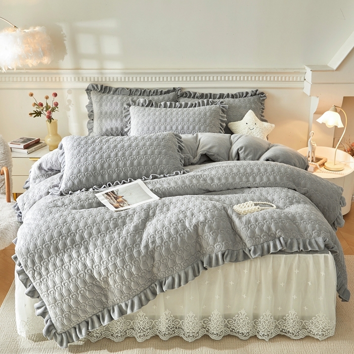 91家纺网 家纺一手货源 找家纺 怡源梦 2025新款A类牛奶绒夹棉床裙单件-甜心公主系列 灰色