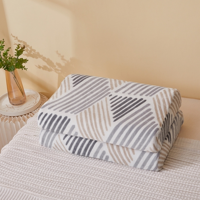 91家纺网 家纺一手货源 找家纺 翎盈家纺 2025新款加厚高克重牛奶绒乳胶枕头套 柏拉图-灰