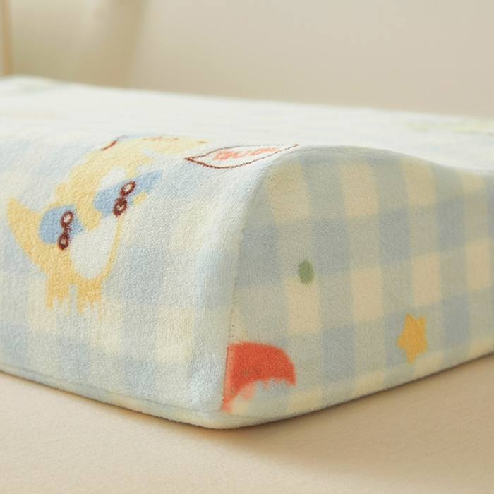 91家纺网 家纺一手货源 找家纺 翎盈家纺 2025新款加厚高克重牛奶绒乳胶枕头套 恐龙乐园