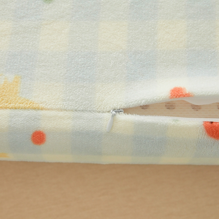 91家纺网 家纺一手货源 找家纺 翎盈家纺 2025新款加厚高克重牛奶绒乳胶枕头套 恐龙乐园