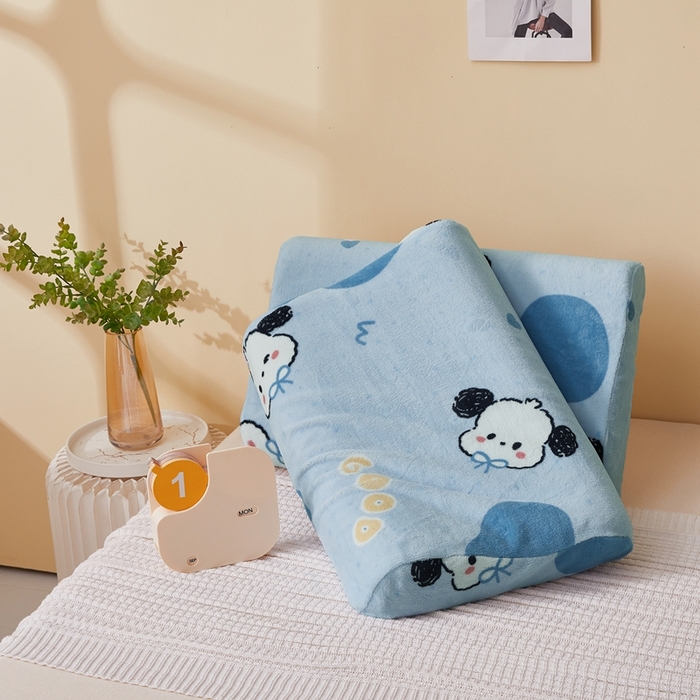 91家纺网 家纺一手货源 找家纺 翎盈家纺 2025新款加厚高克重牛奶绒乳胶枕头套 帕恰狗-蓝