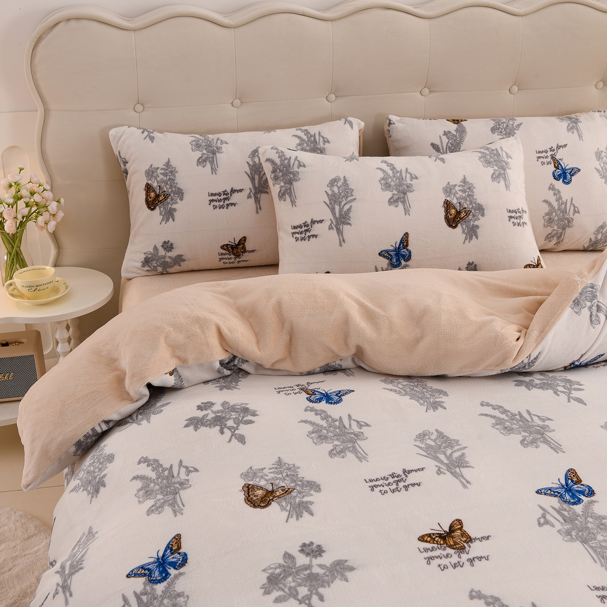 91家纺网 家纺一手货源 找家纺 紫月轩家纺 2025新款A类牛奶绒小清新印花四件套 田园蝶梦