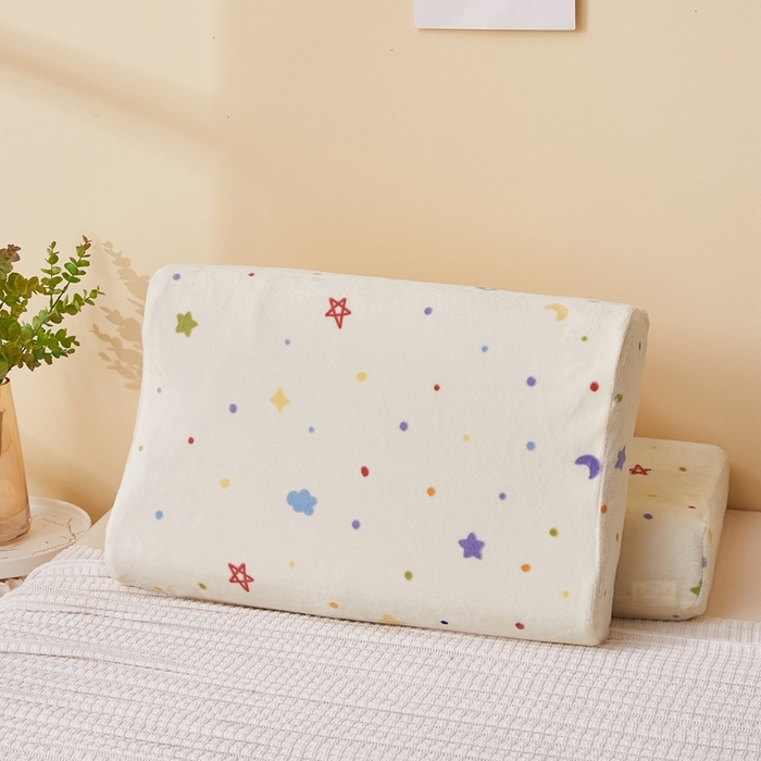 91家纺网 家纺一手货源 找家纺 翎盈家纺 2025新款加厚高克重牛奶绒乳胶枕头套 童话星空