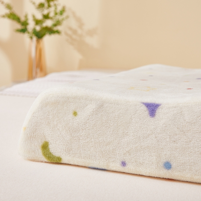 91家纺网 家纺一手货源 找家纺 翎盈家纺 2025新款加厚高克重牛奶绒乳胶枕头套 童话星空