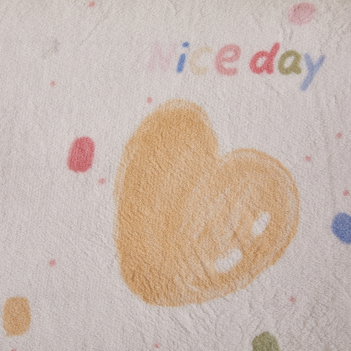 91家纺网 家纺一手货源 找家纺 翎盈家纺 2025新款加厚高克重牛奶绒乳胶枕头套 炫彩爱心