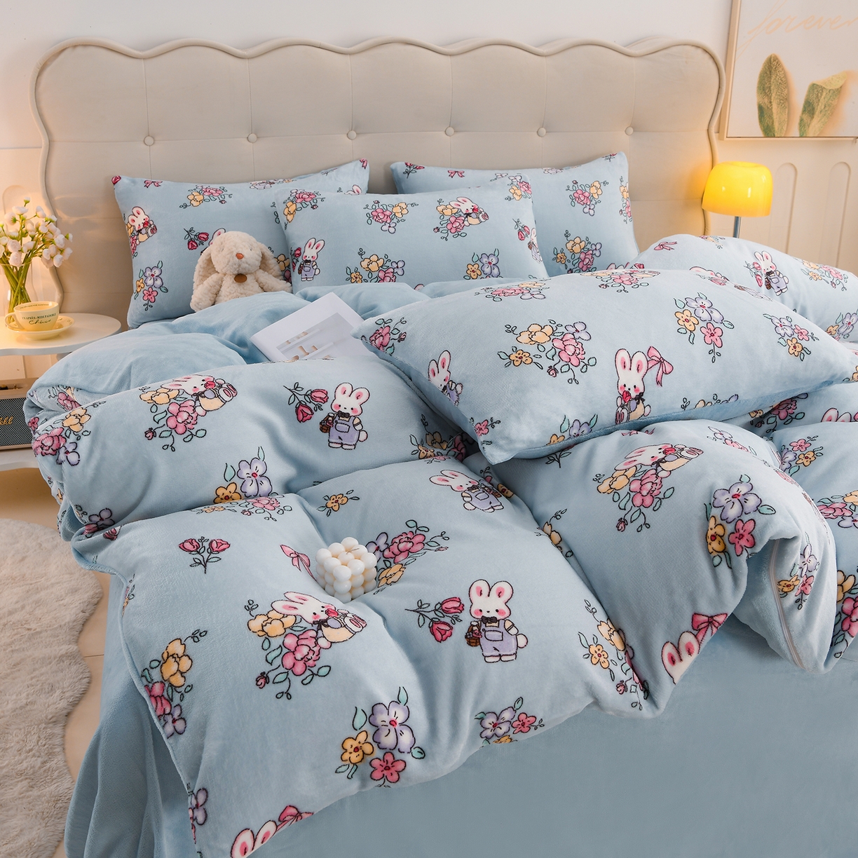 91家纺网 家纺一手货源 找家纺 紫月轩家纺 2025新款A类牛奶绒小清新印花四件套 花漾兔语