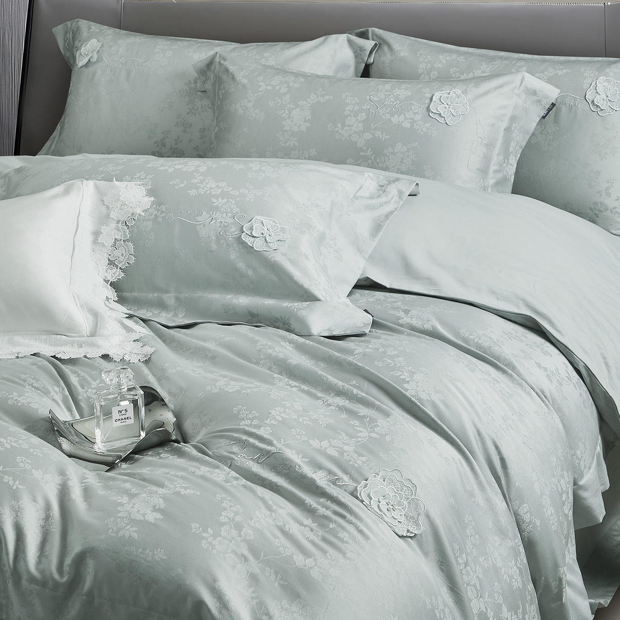 91家纺网 家纺一手货源 找家纺 玖玖爱家纺 2025新款长绒棉全棉纯棉磨毛提花四件套-夏沫 夏沫-浅绿